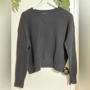 VINCE WOOL BLEND women’s black lightweight sweater. SIZE MEDIUM